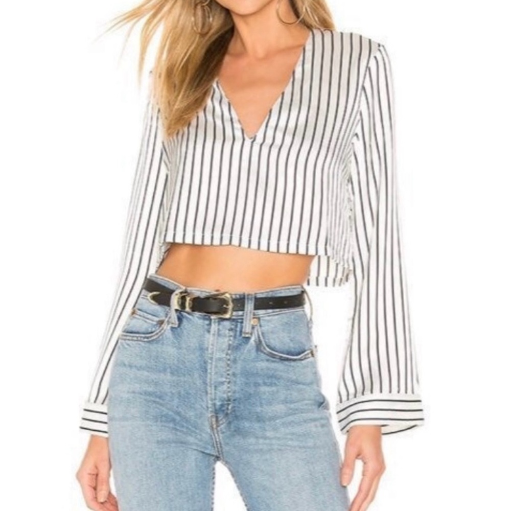 Black and White Striped V Neck Crop Long Sleeve